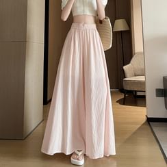 Short-Sleeve Plain T-Shirt / High Rise Wide Leg Pants