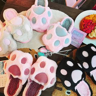 bearpaw fluffy slippers