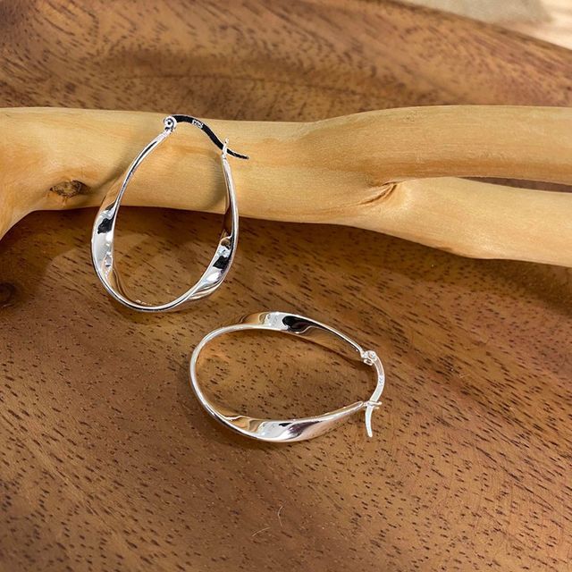 Kamuel-Twisted Alloy Hoop Earring