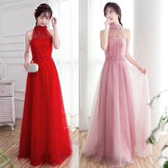 Sennyo - Halter-Neck Beaded Tulle Evening Gown Sennyo - Halter-Neck Beaded Tulle Evening Gown