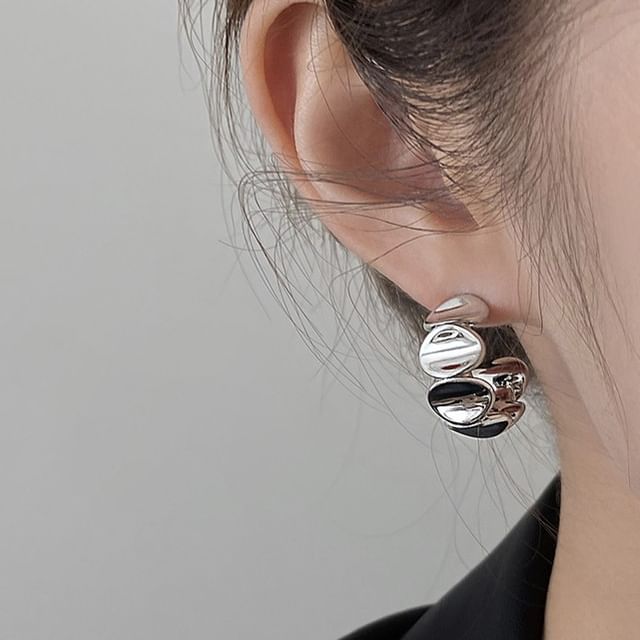 Show Mind-Alloy Hoop Earring