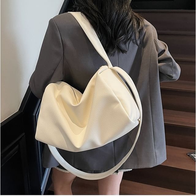 Skyglow-Plain Faux Leather Carryall Bag