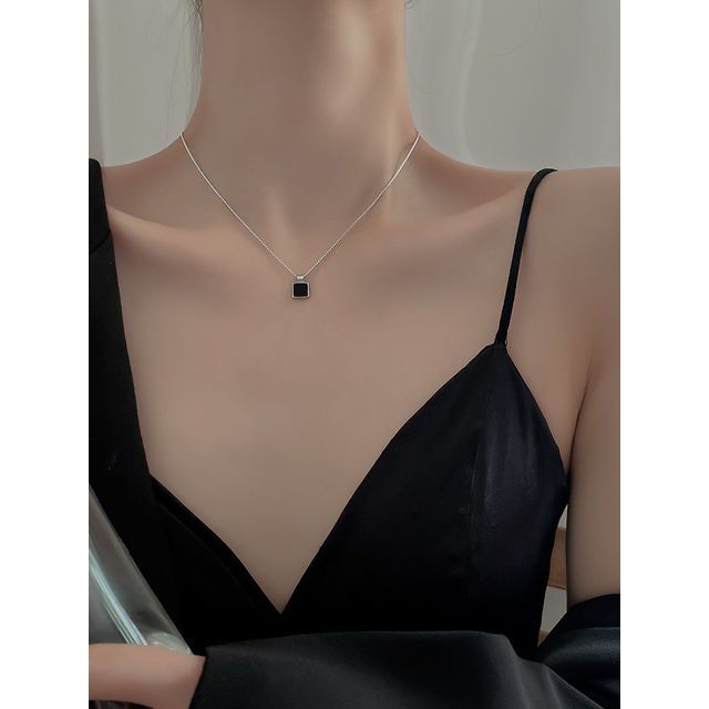Toinianimos-Square Pendant Necklace