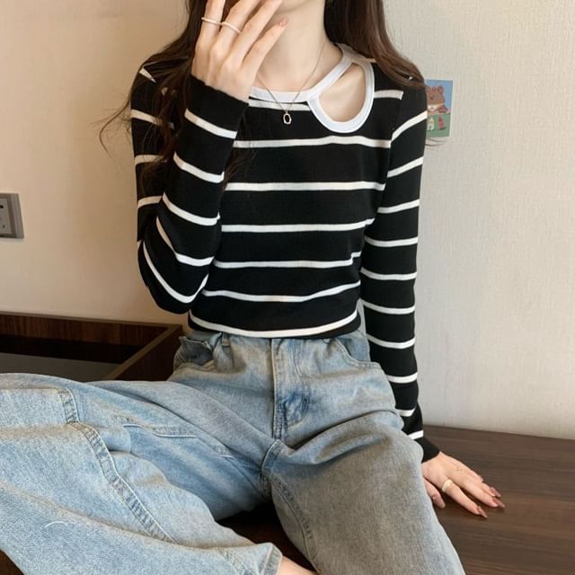 Hevnir-Long-Sleeve Round Neck Striped Knit T-Shirt
