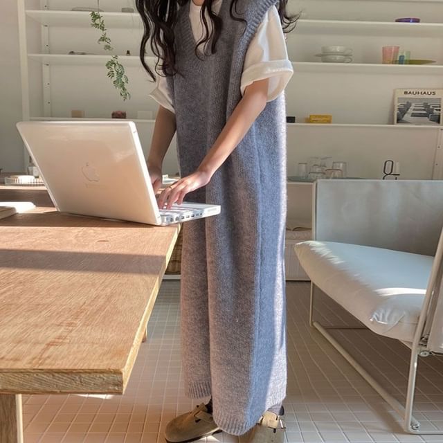 knit overall dress Hevnir - V-Neck Plain Maxi Denim