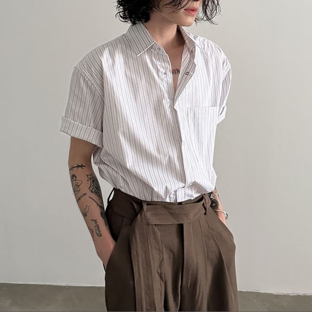 Nahagin-Short Sleeve Collared Striped Button Up Shirt