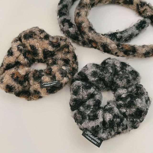 Gemsha-Leopard Fleece Scrunchie Headband