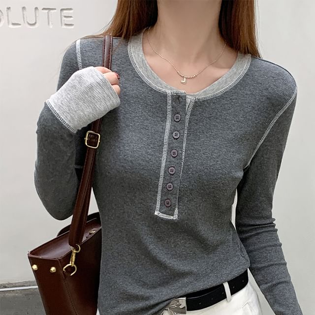 Gwendolyn-Long-Sleeve Henley Plain Tee