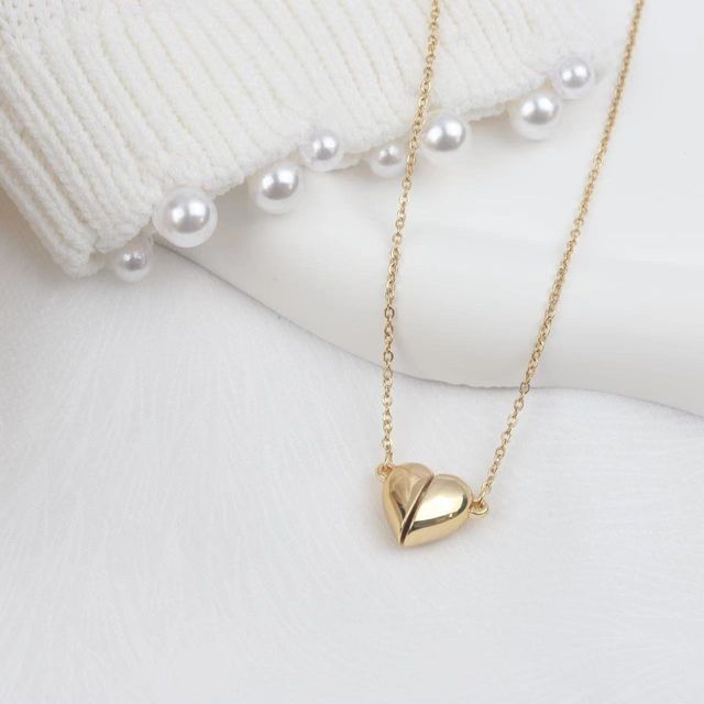 maxine - Magnetic Heart Necklace