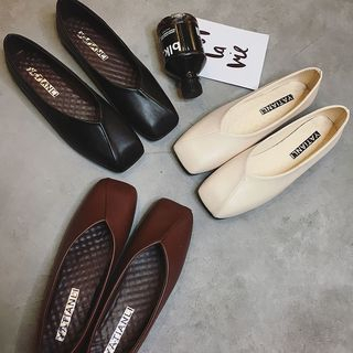 Wello-Plain Square Toe Flats