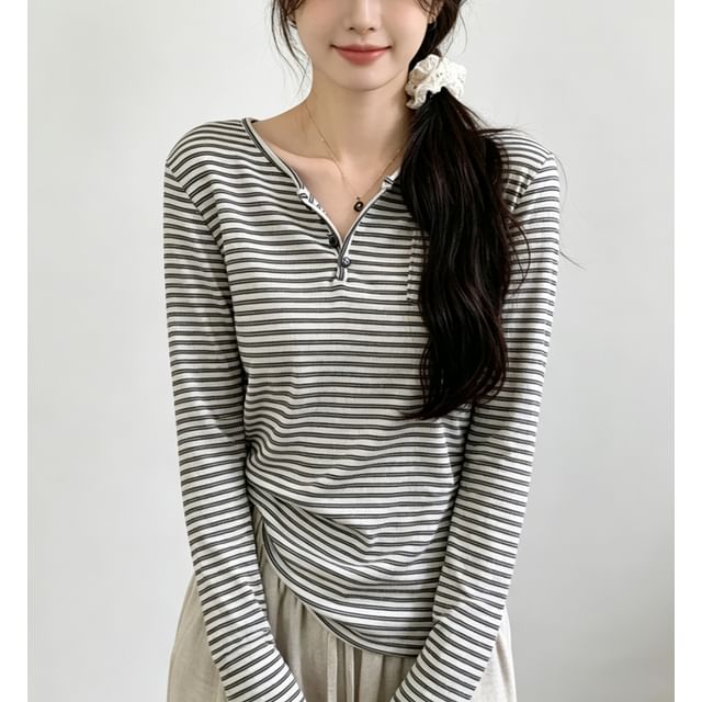 Asiris-Long Sleeve V-Neck Striped Loose Tee