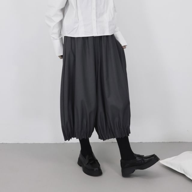 SIMPLE BLACK-Elastic Waist Plain Cropped Harem Pants