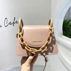 Szeta - Chained Crossbody Bag Szeta - Chained Crossbody Bag