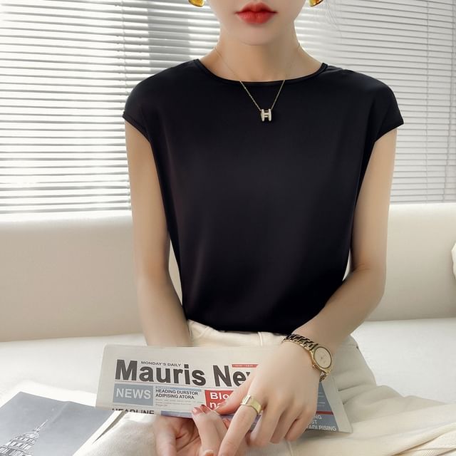 Weelop-Cap-Sleeve Crew Neck Plain Satin Blouse