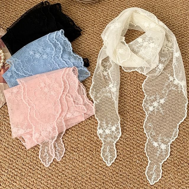 Amandier-Lace Neckerchief