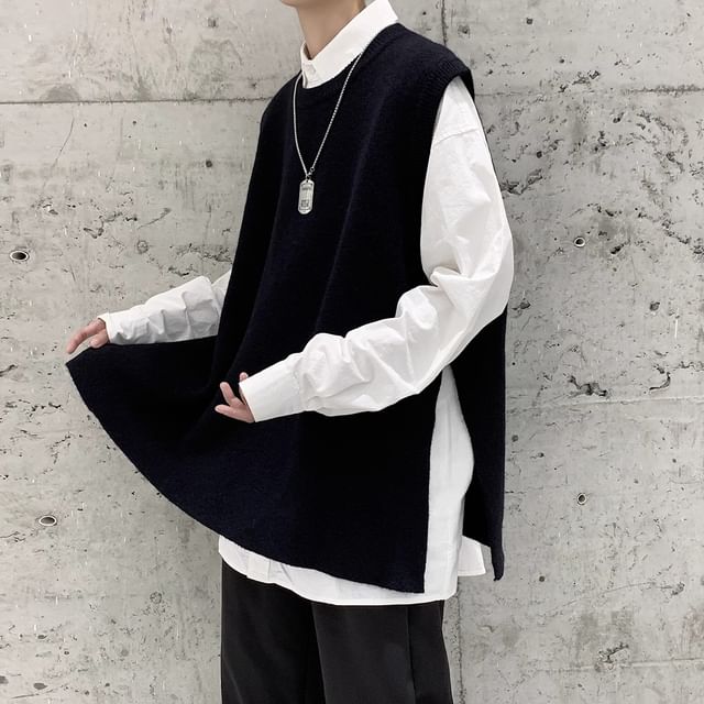 emeisa-Crew Neck Plain Side-Slit Sweater Vest