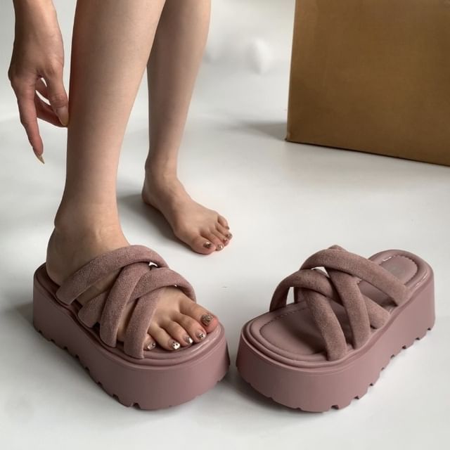 Queen Zoo-Platform Strappy Slide Sandals