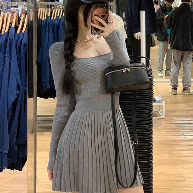 knee length dresses for ladies Pleated A-line Knit Midi Dress – English Factory