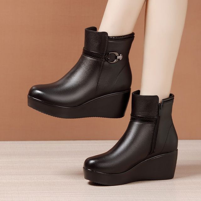 Freesia-Pointed Platform Wedge Ankle Boots