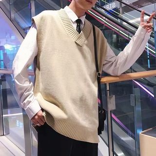 sweater vest yesstyle