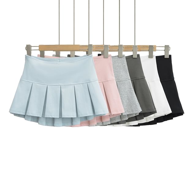 Ulark-Mid Rise Plain Mini Pleated Skort