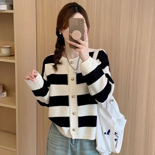 Odestra-Crewneck Striped Button-Up Cardigan