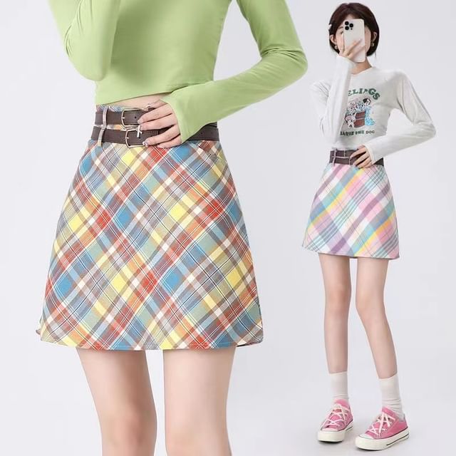 Everose-Mid Rise Plaid Mini A-Line Skirt