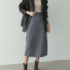 PPGIRL - Pocket-Side Long Checked Skirt PPGIRL - Pocket-Side Long Checked Skirt