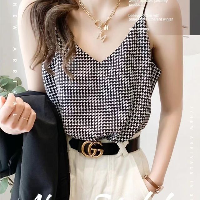 Everose-V-Neck Plaid Cami Top