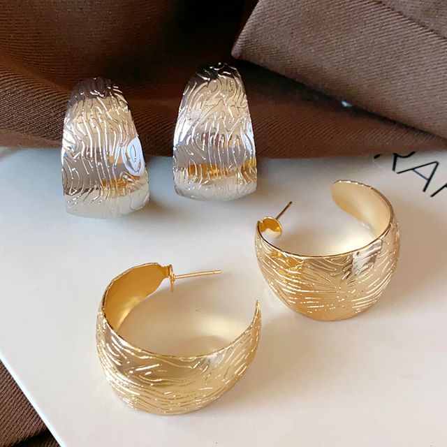 Calafa-Textured Alloy Open Hoop Earring