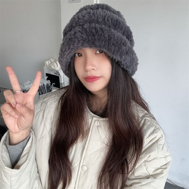 4-4 STUDIO-Fluffy Beanie