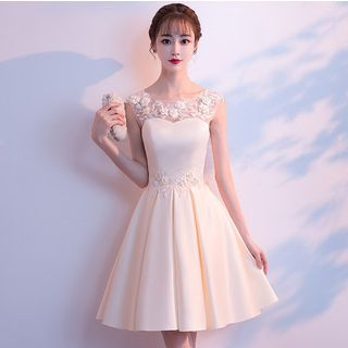 Sleeveless Lace Panel Cocktail Dress 