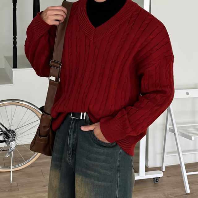 Okwano-V-Neck Plain Cable-Knit Sweater