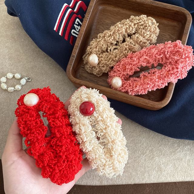 Kiren-Bead Fleece Hair Clip