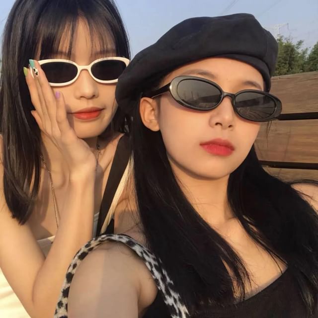iLANURA-Oval Sunglasses