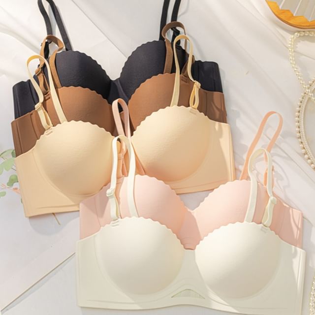 Gecko-Frill Trim Plain Bra