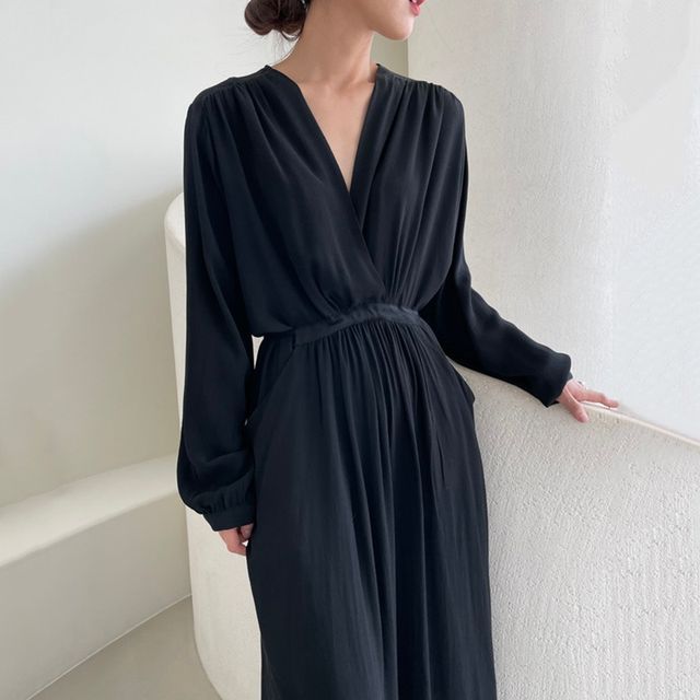 Coris-Long-Sleeve V-Neck Midi A-Line Dress