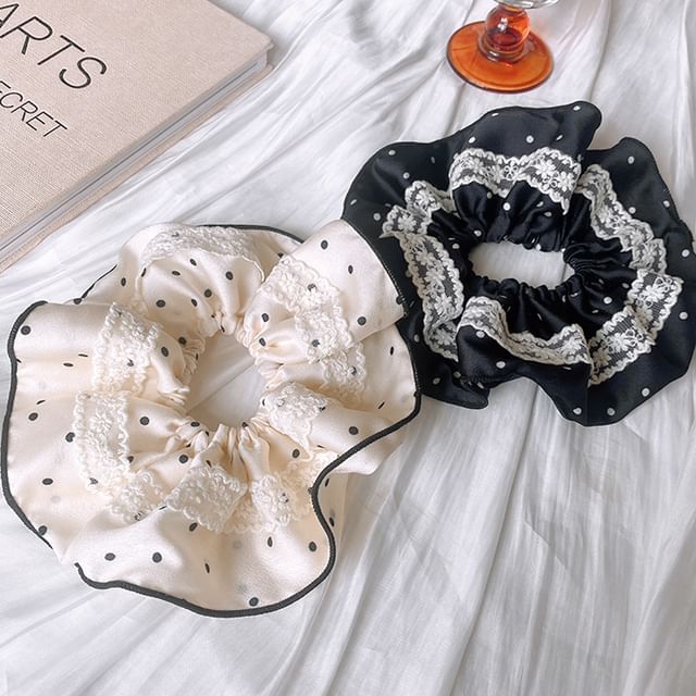 Kiren-Polka Dot Scrunchie