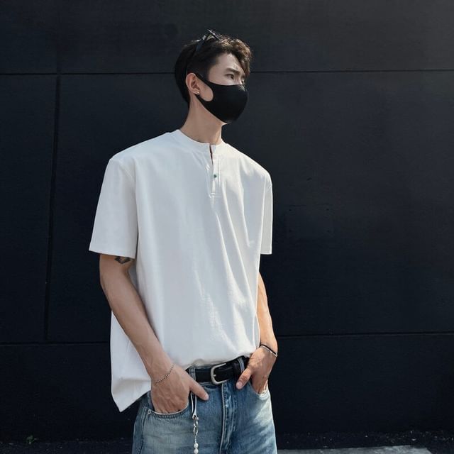 Drawouf-Elbow-Sleeve Notch Neck Plain T-Shirt