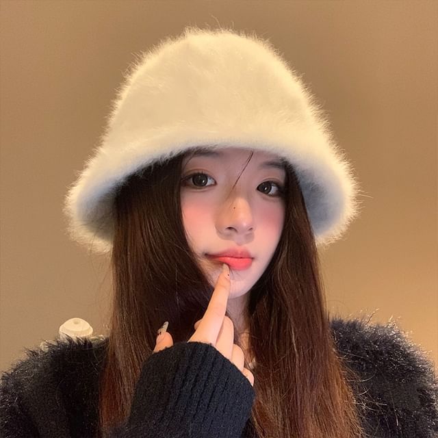 FROME-Plain Fluffy Bucket Hat