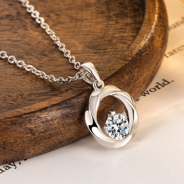Chimerro-Rhinestone Pendant Alloy Necklace