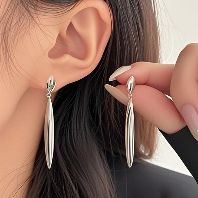 Poppin-Metal Drop Earring