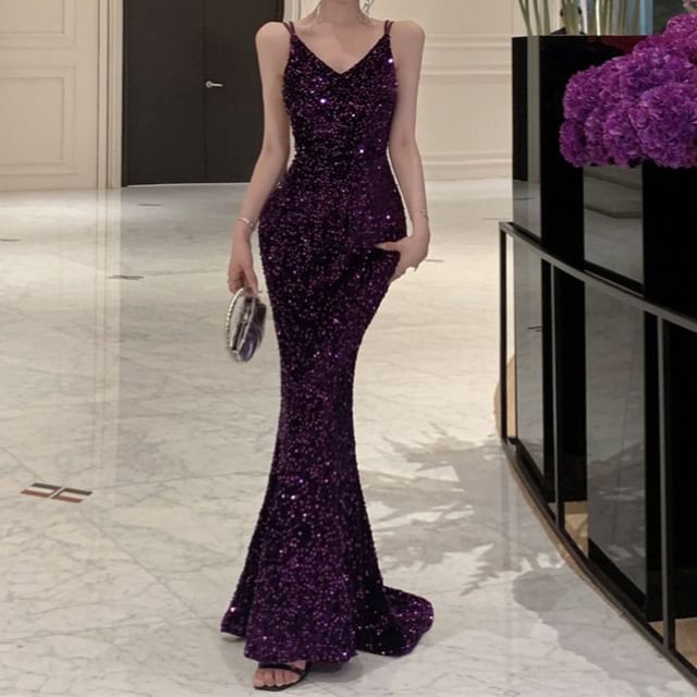 Yilda-Spaghetti Strap V-Neck Sequin Open Back Mermaid Evening Gown