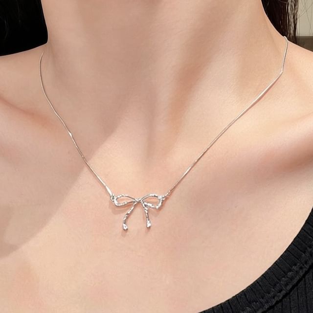 Rosesand-Collana con Pendente a Fiocco