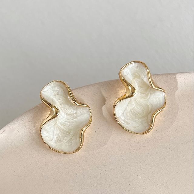 Sharkkira-Enamel Stud Earring