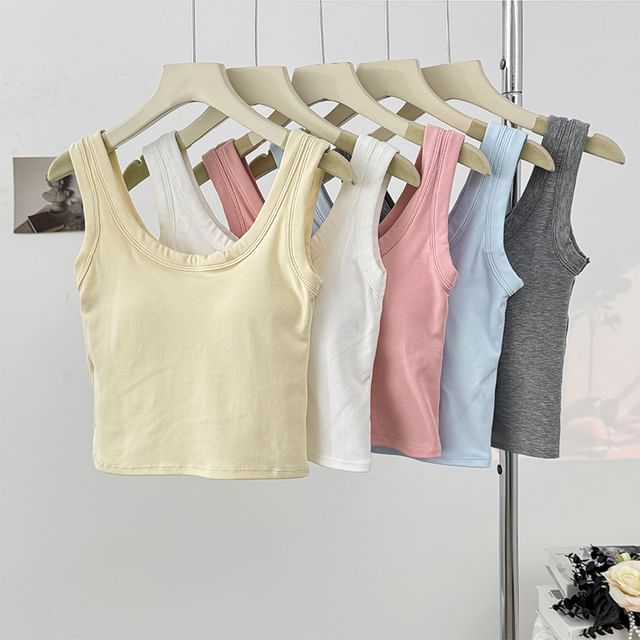 Lemongrass-Scoop Neck Plain Crop Tank Top