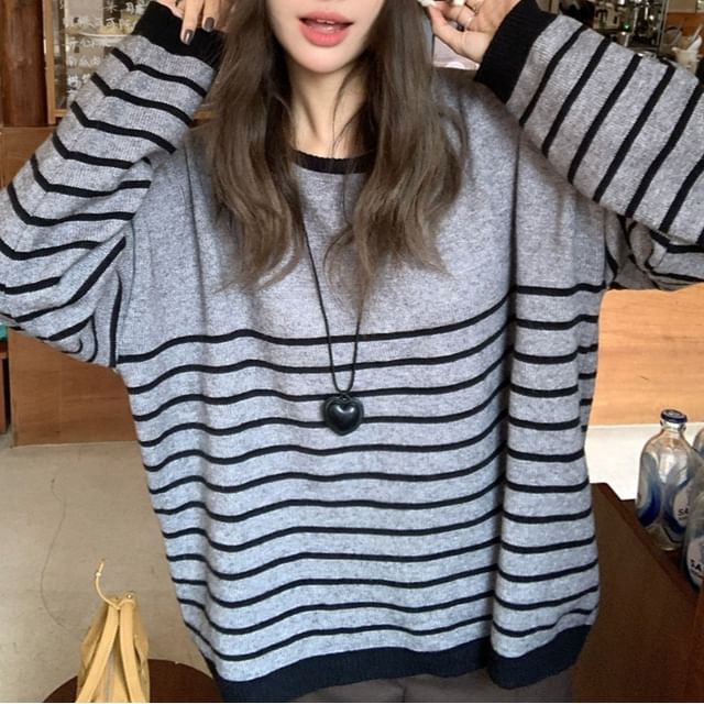 Closette-Crew Neck Striped Sweater