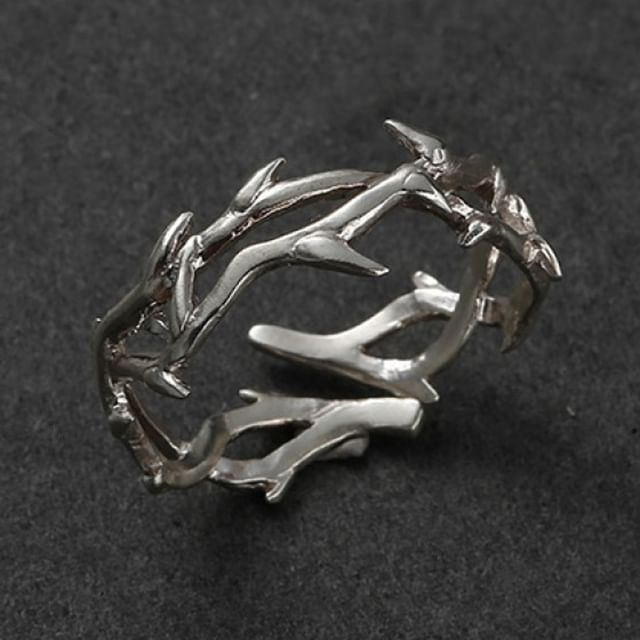 Tinseltown-Thorn Alloy Open Ring