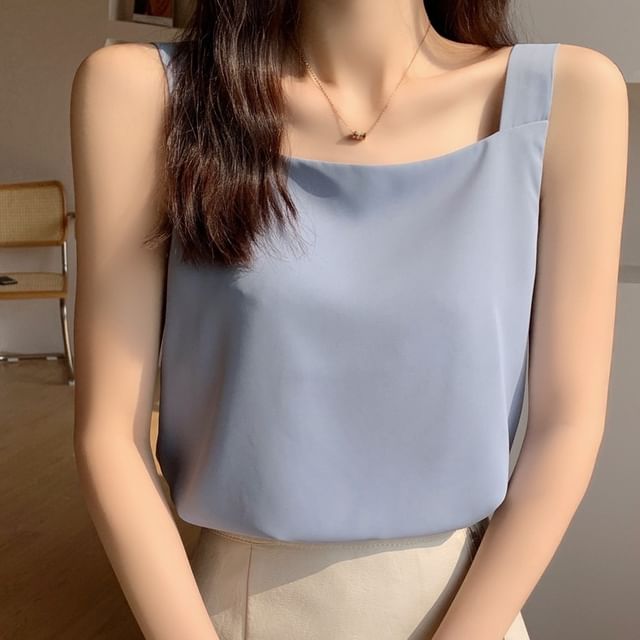 Muezz-Square Neck Plain Tank Top