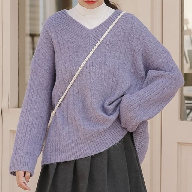 Silvermoon-V-Neck Cable Knit Sweater
